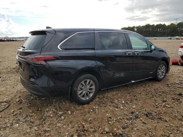 Obraz 3 z 2021 TOYOTA SIENNA XLE 2021 z VIN 5TDYRKEC4MS005986
