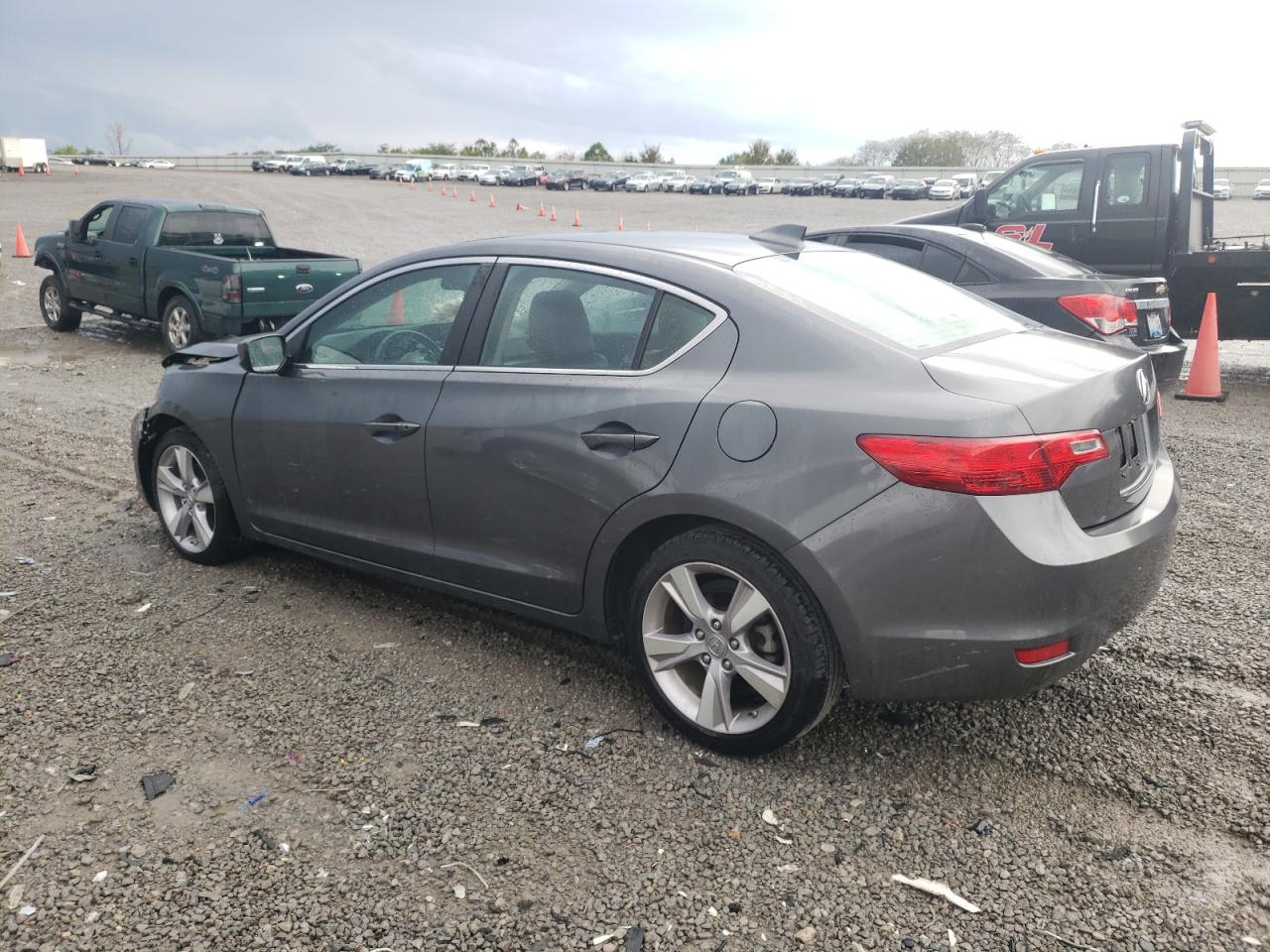 Изображение 2 2013 ACURA ILX 20 PREMIUM 2013 с VIN 19VDE1F53DE005520