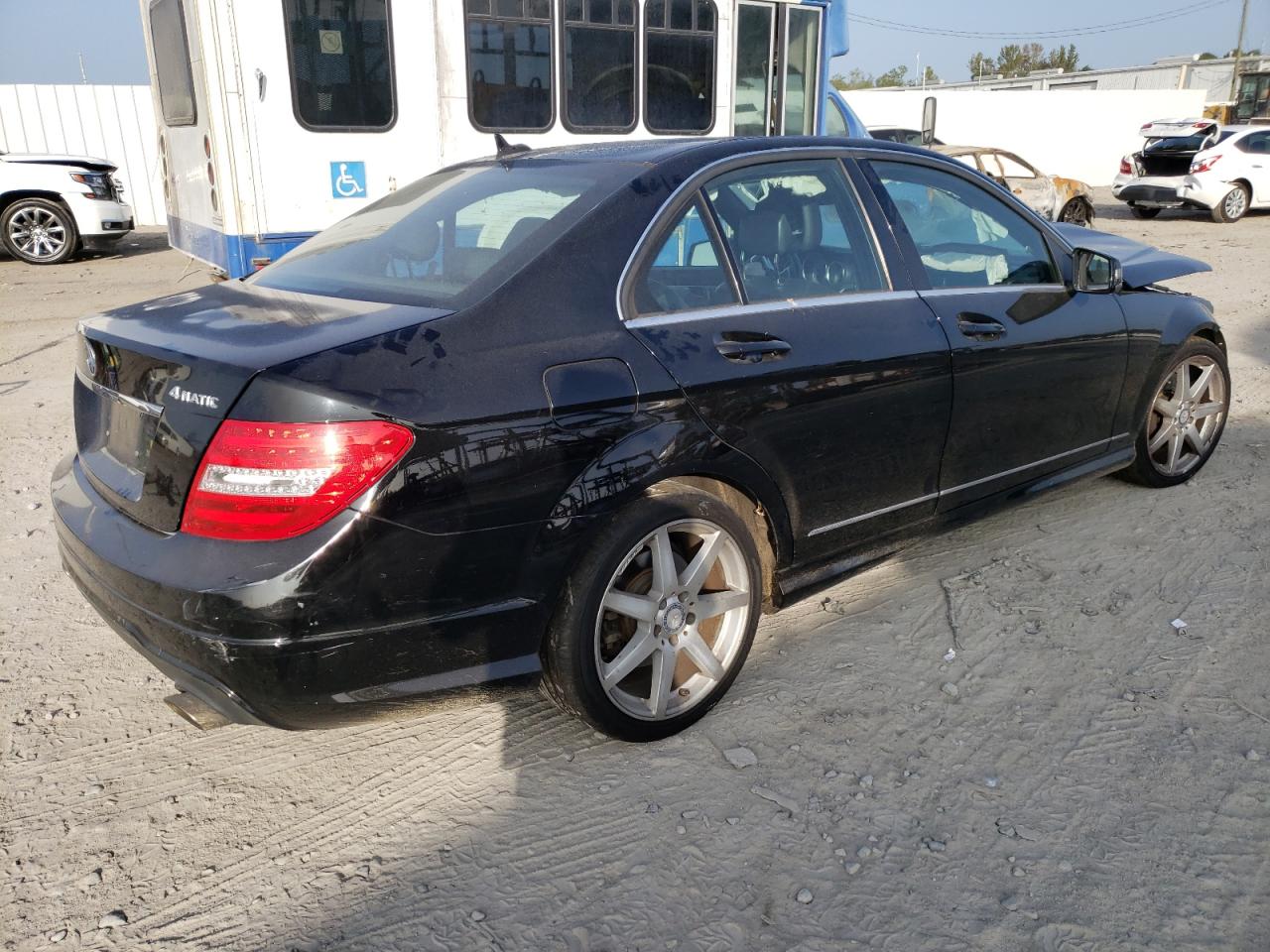 Image 3 of 2014 MERCEDES-BENZ C 300 4MATIC 2014 with VIN WDDGF8AB1EG254252