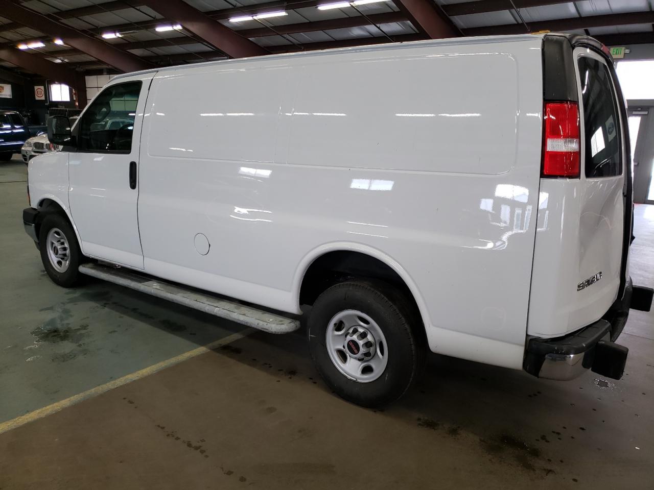 Obraz 2 z 2021 GMC SAVANA G2500 2021 z VIN 1GTW7AF76M1233218