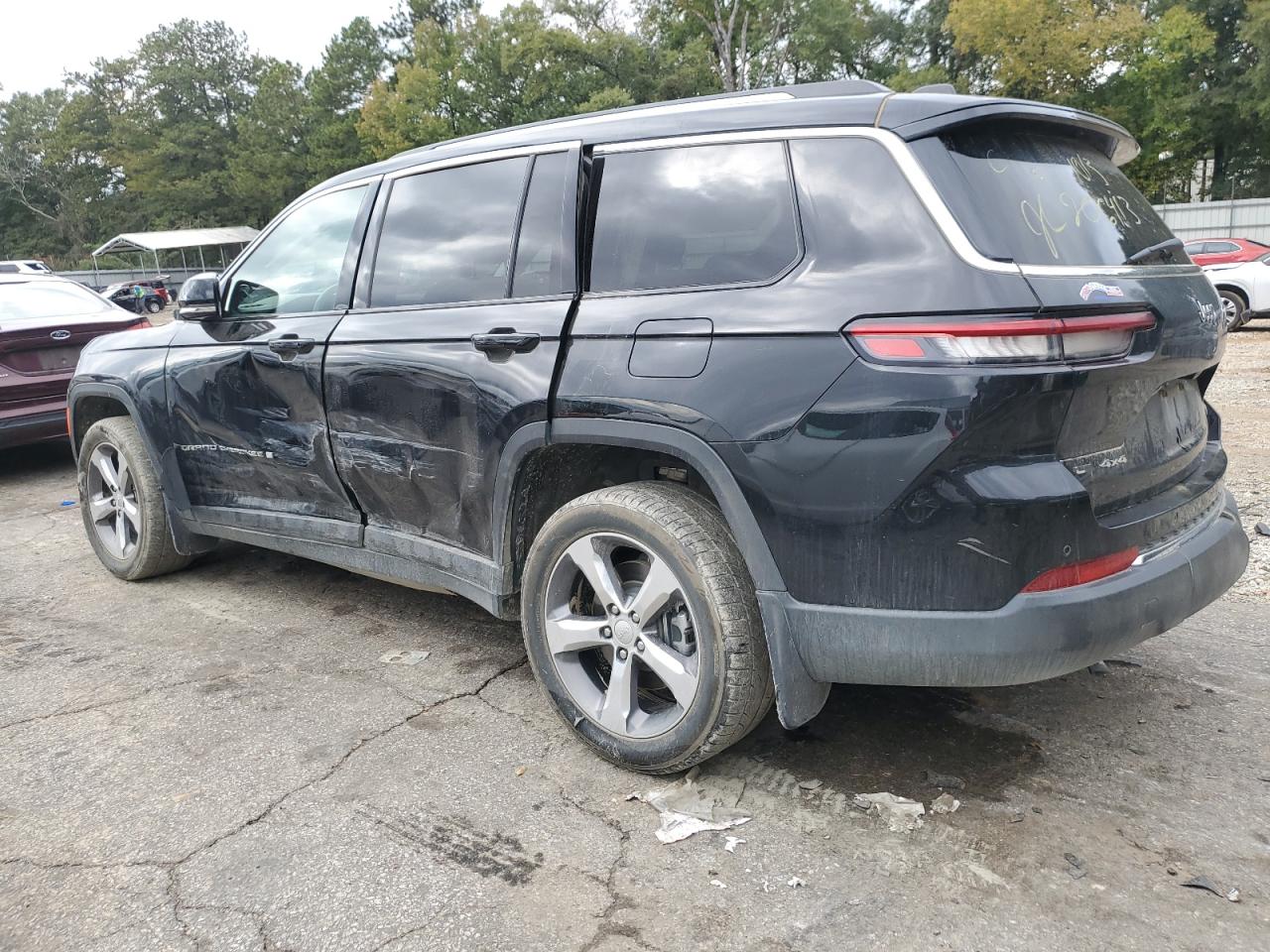 Image 2 of 2021 JEEP GRAND CHEROKEE L LIMITED 2021 with VIN 1C4RJKBGXM8206413