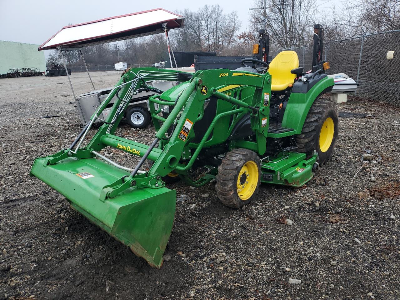 Image 2 of 2022 JOHN DEERE 2038R 2022 with VIN 1P0220RXPMC025383