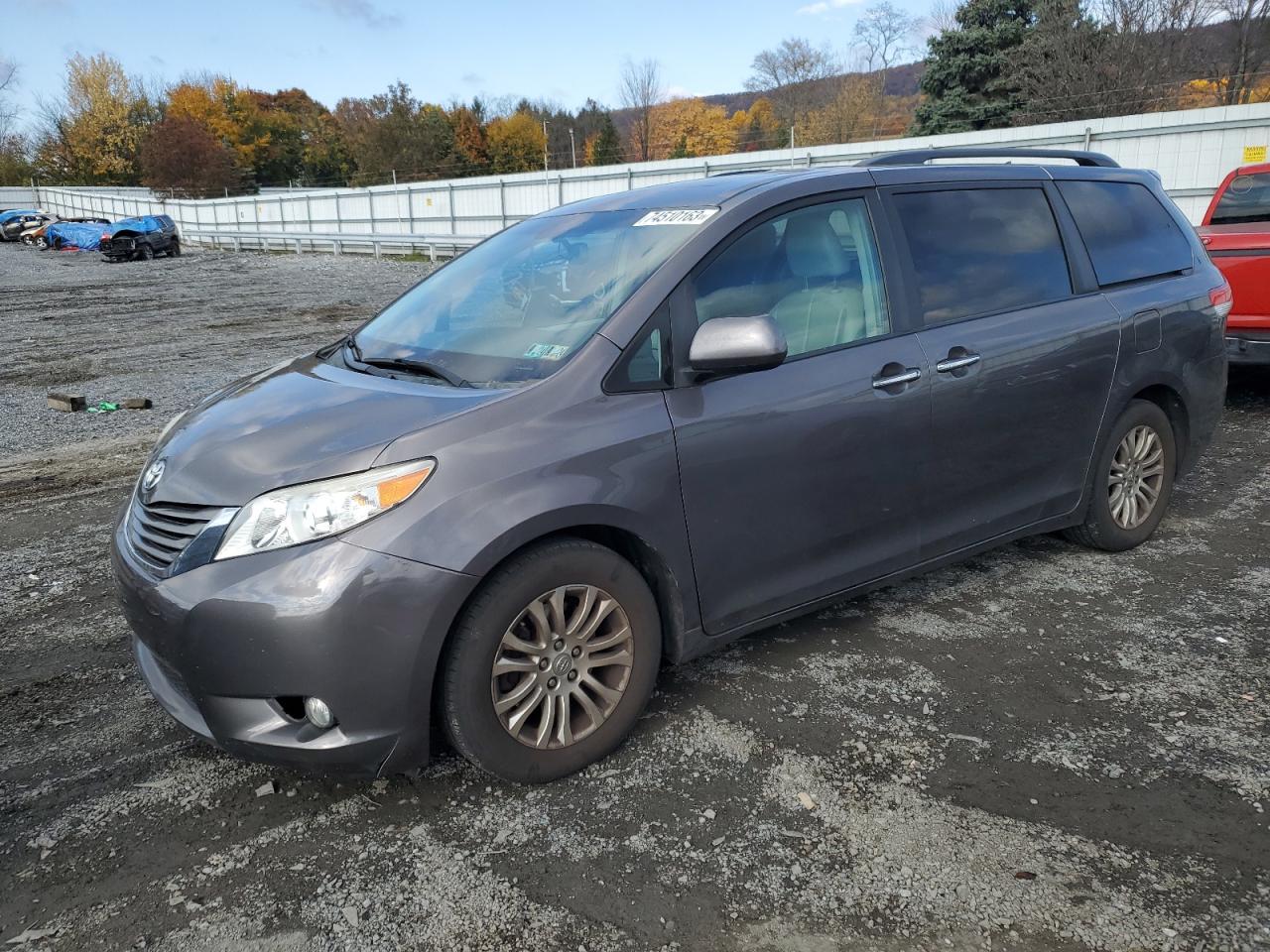 Obraz 1 z Toyota Sienna Xle 2012 z VIN 5TDYK3DC8CS188139