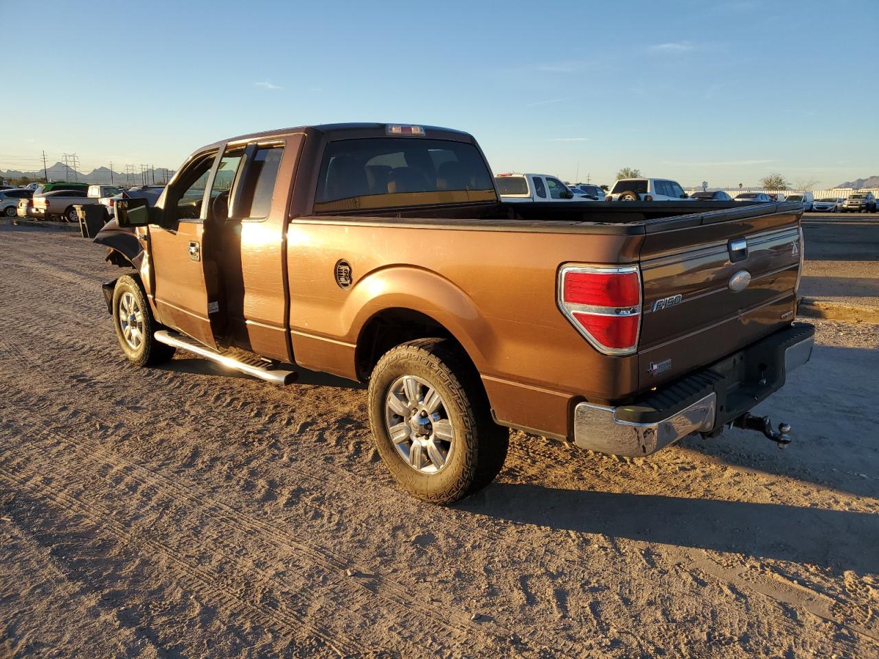 Изображение 2 2012 FORD F150 SUPER CAB 2012 с VIN 1FTEX1CM8CFB63762