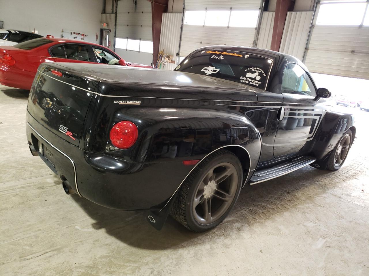 Image 3 of 2004 CHEVROLET SSR  2004 with VIN 1GCES14P54B109044