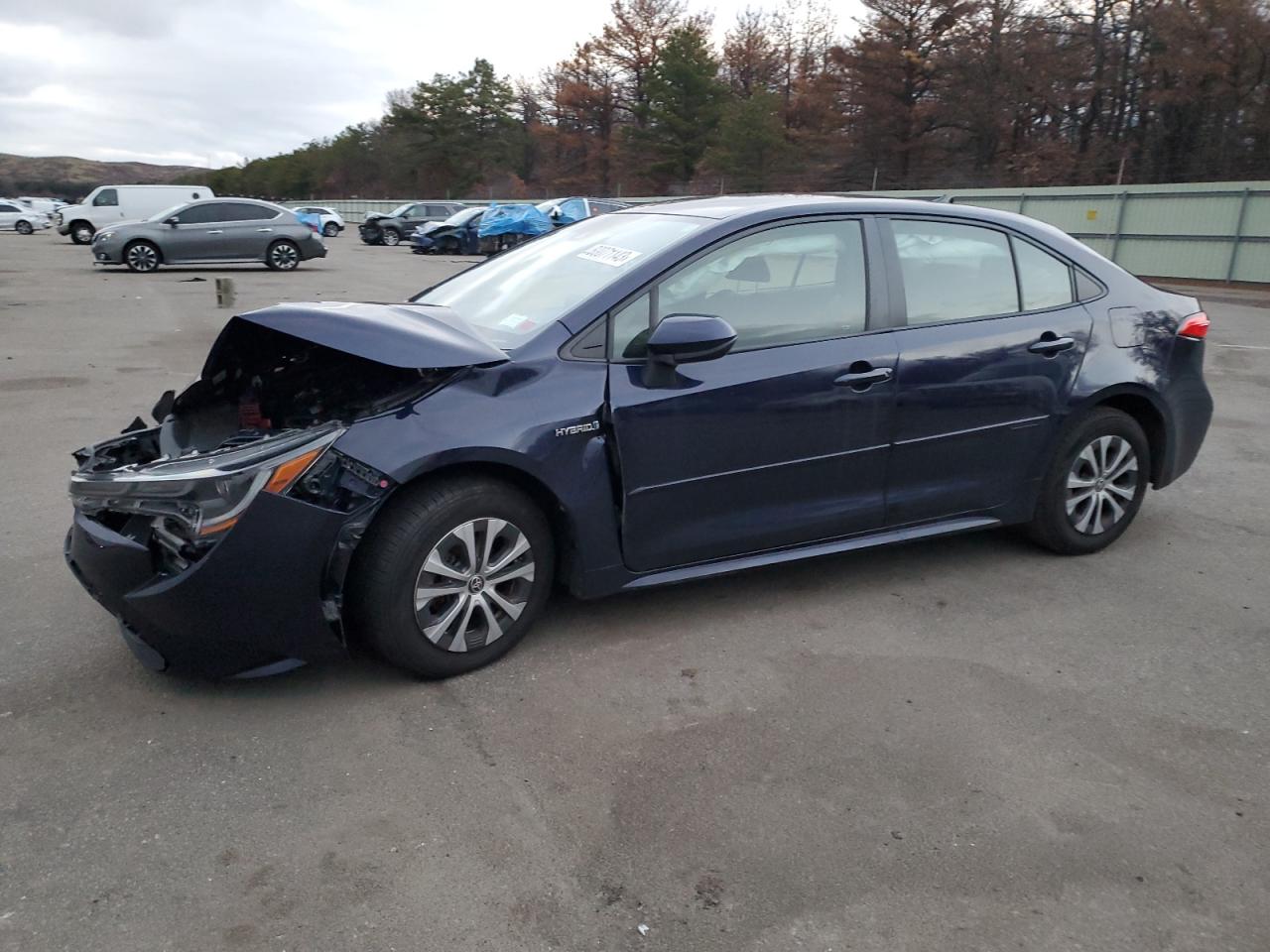 Image 1 of 2021 TOYOTA COROLLA LE 2021 with VIN JTDEAMDE7MJ031648