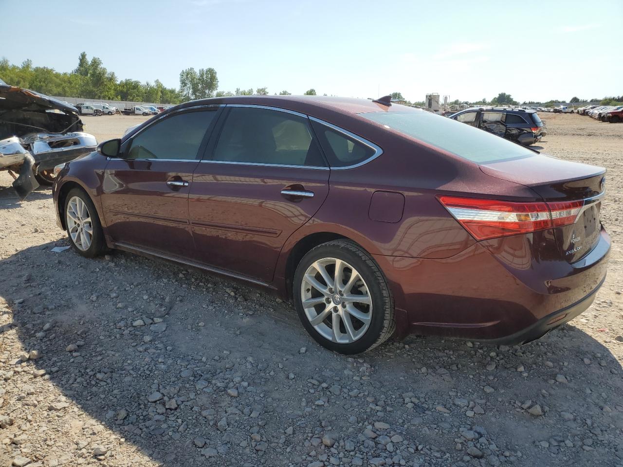 Image 2 of 2015 TOYOTA AVALON XLE 2015 with VIN 4T1BK1EB4FU186139