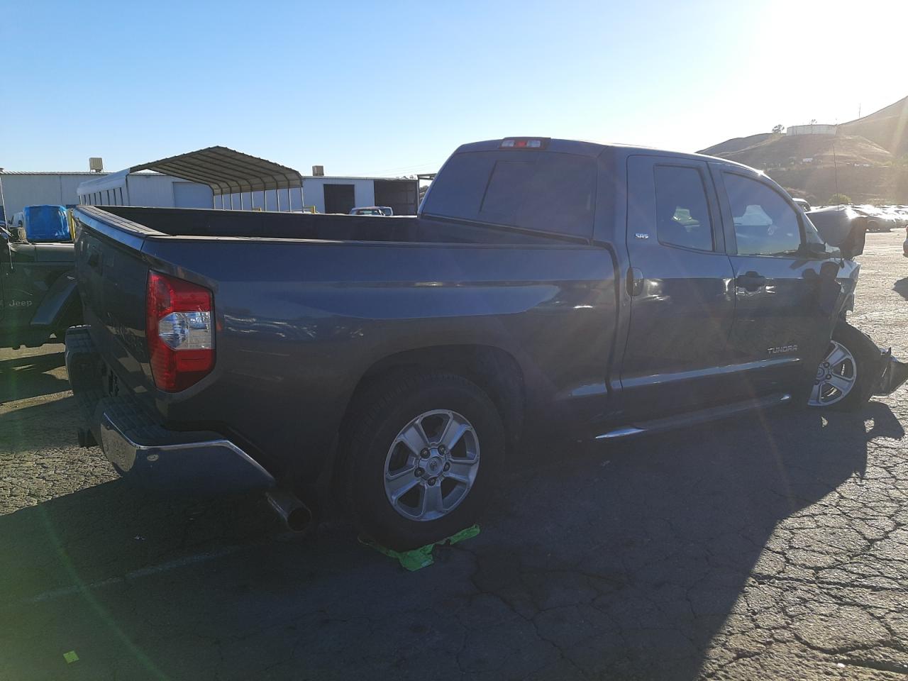 Image 3 of 2016 TOYOTA TUNDRA DOUBLE CAB SR/SR5 2016 with VIN 5TFRM5F19GX107347