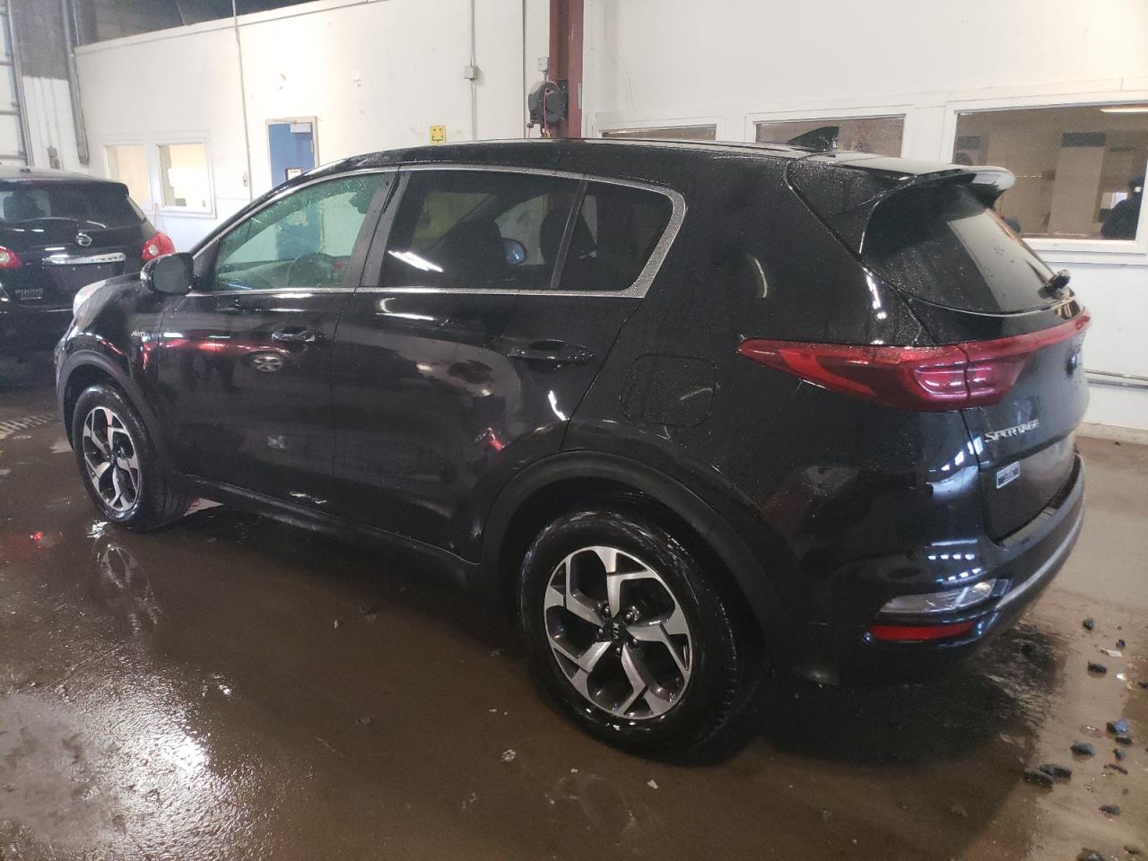 Изображение 2 2020 KIA SPORTAGE LX 2020 с VIN KNDPMCACXL7712749