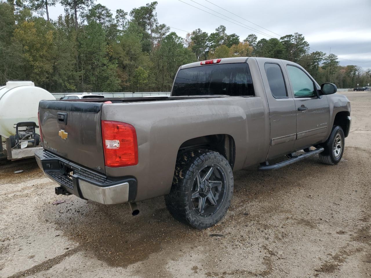 Изображение 3 2012 CHEVROLET SILVERADO C1500  LS 2012 с VIN 1GCRCREA4CZ244075