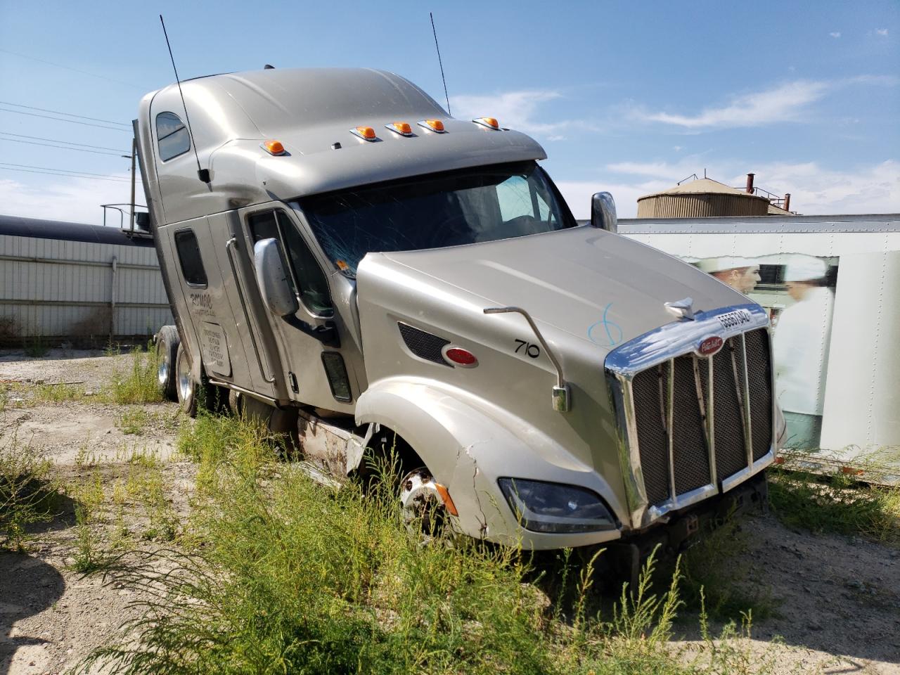 2012 PETERBILT 587  2012 image