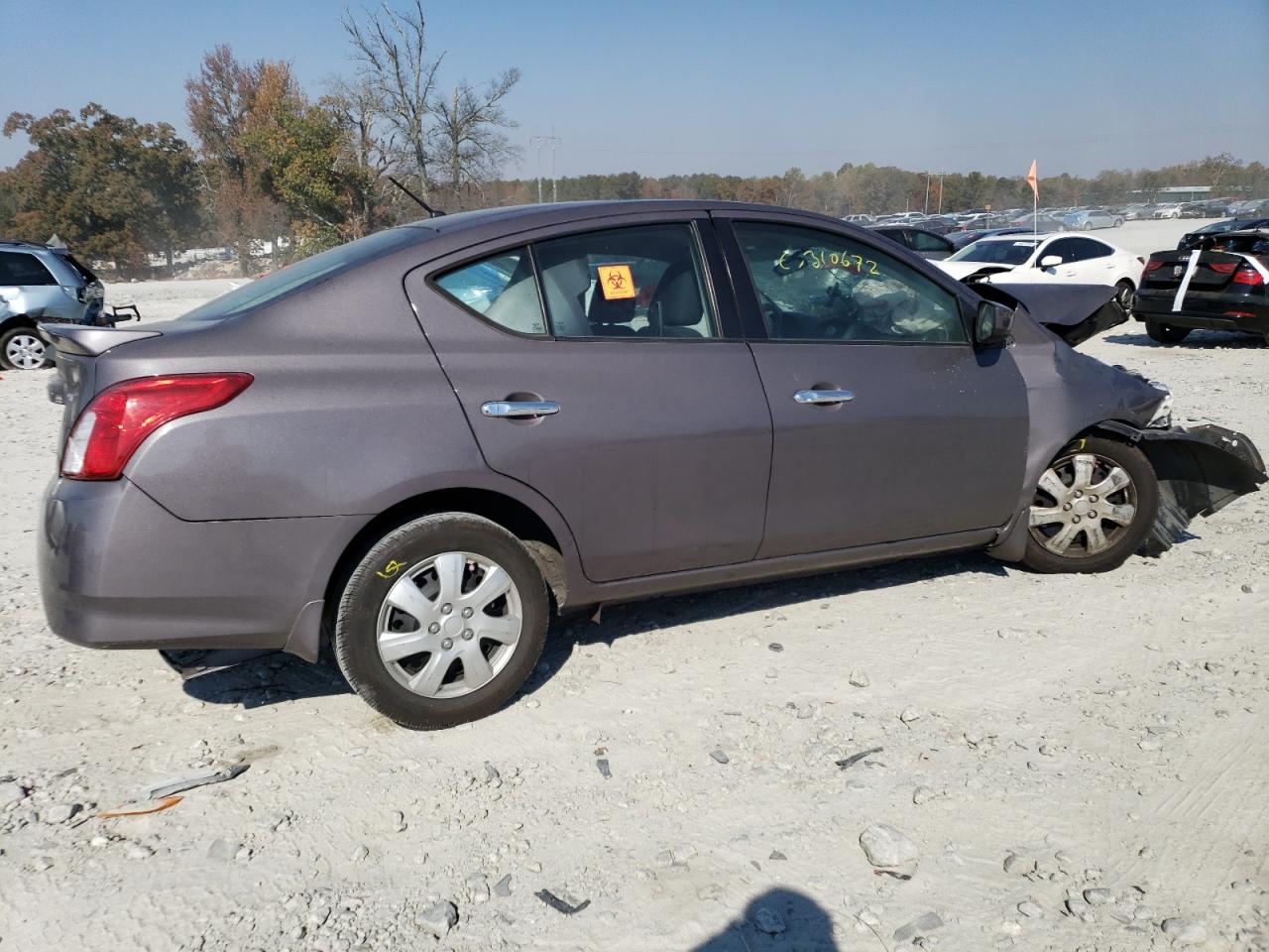 Obraz 3 z 2017 NISSAN VERSA S 2017 z VIN 3N1CN7AP7HL827255