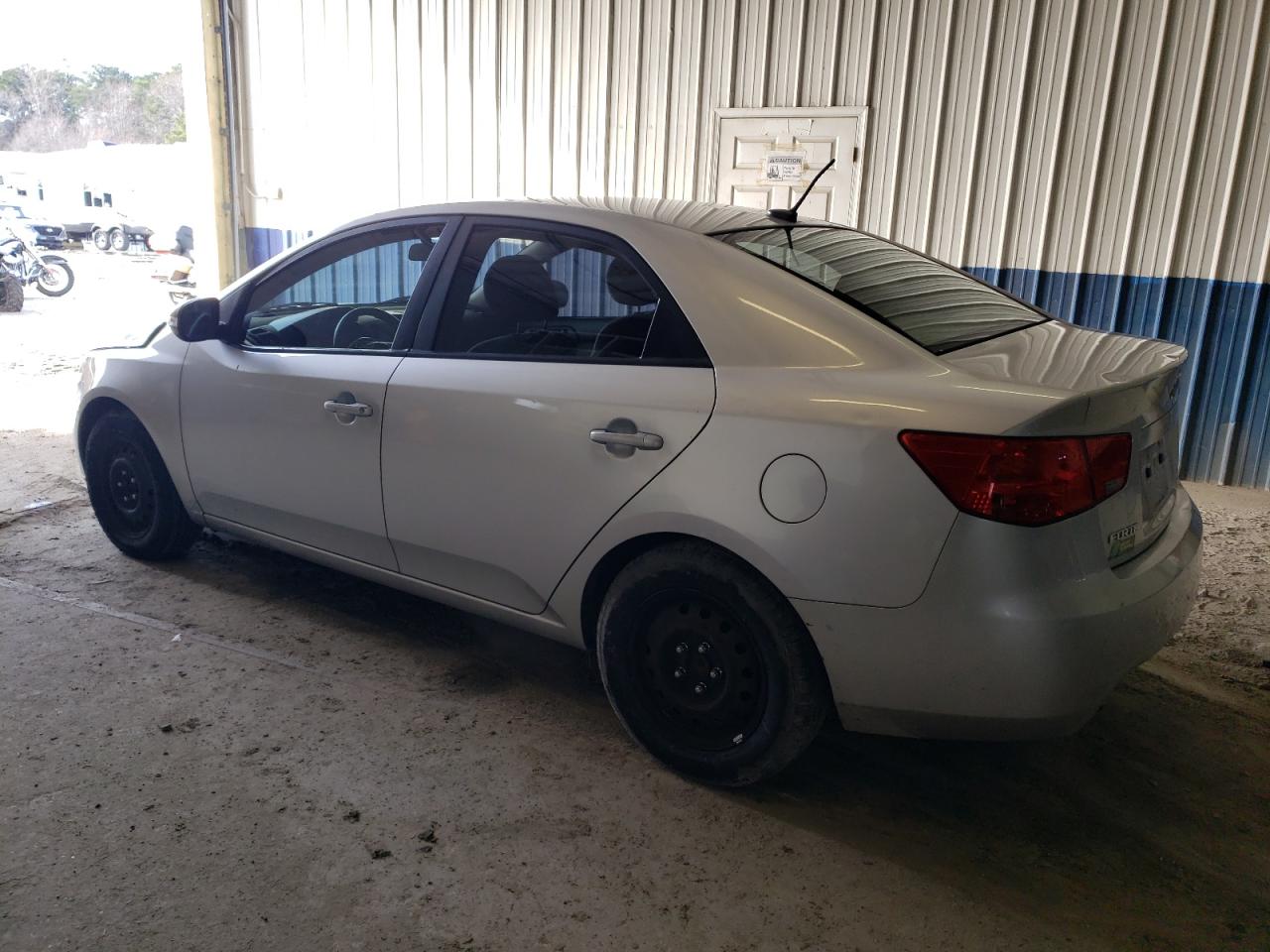 Image 2 of 2010 KIA FORTE EX 2010 with VIN KNAFU4A21A5235644