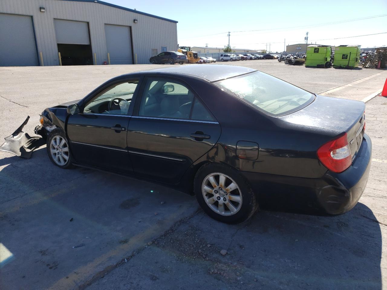 Image 2 of 2002 TOYOTA CAMRY LE 2002 with VIN 4T1BF30K12U005239