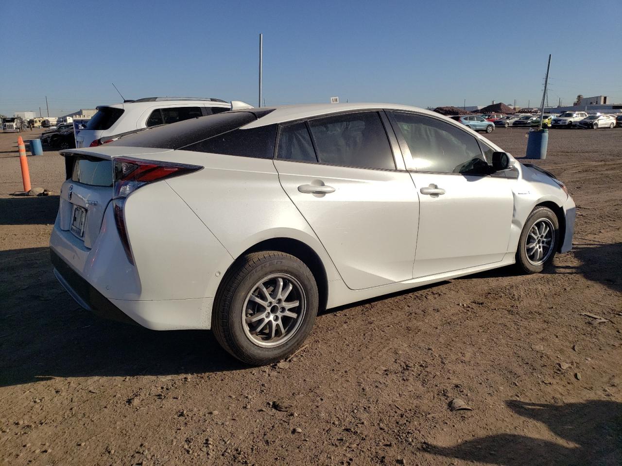 Изображение 3 2018 TOYOTA PRIUS  2018 с VIN JTDKBRFU5J3063161