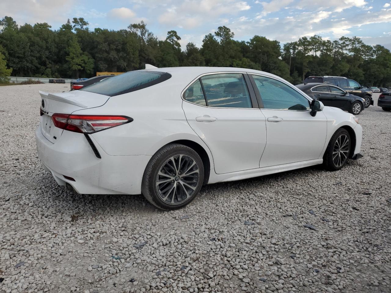 Image 3 of 2019 TOYOTA CAMRY L 2019 with VIN 4T1B11HK7KU814221