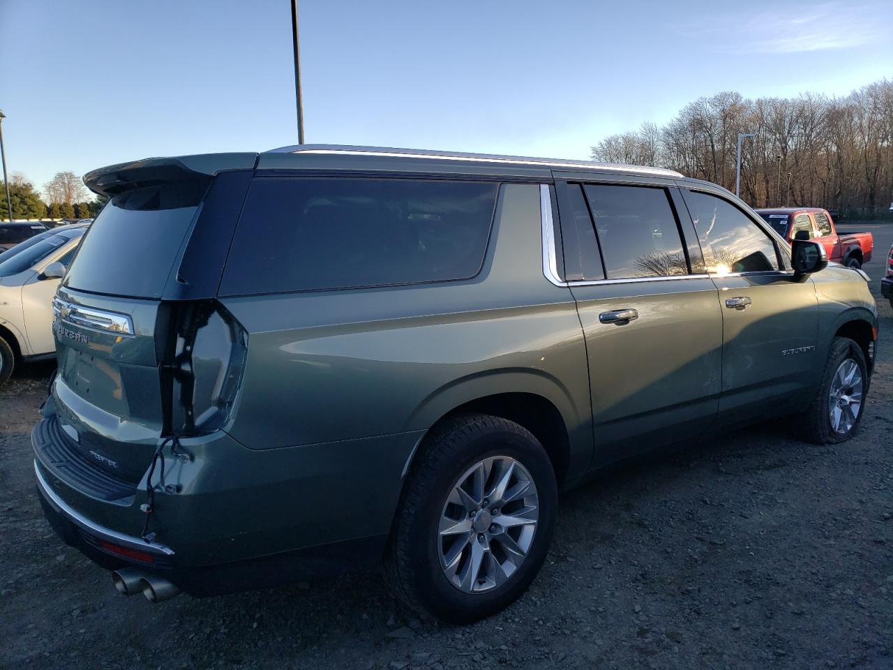 Image 3 of 2023 CHEVROLET SUBURBAN C1500 PREMIER 2023 with VIN 1GNSCFKD3PR138566