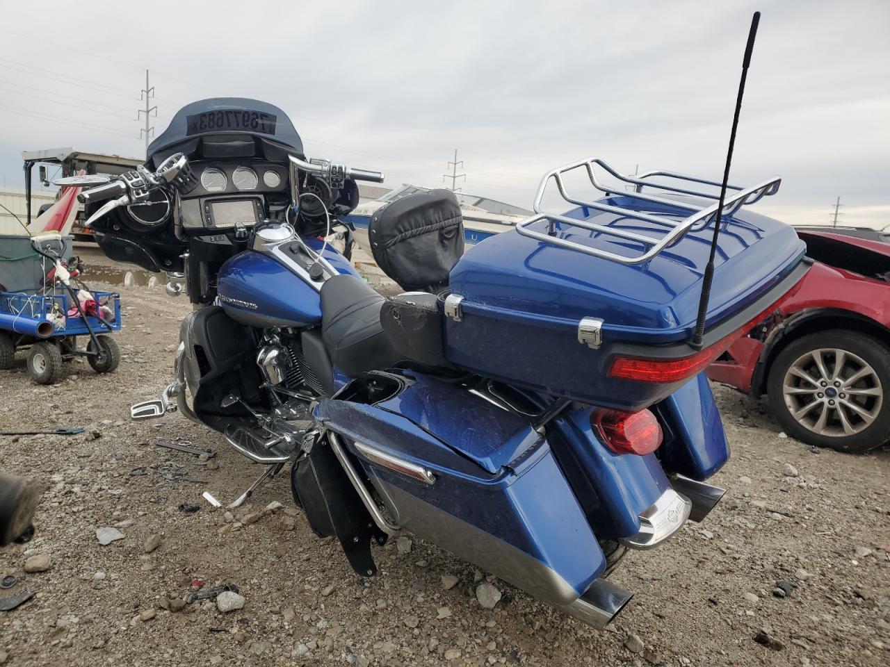 Image 3 of 2017 HARLEY-DAVIDSON FLHTK ULTRA LIMITED 2017 with VIN 1HD1KED12HB622984