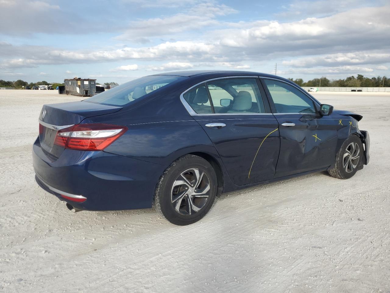 Obraz 3 z 2016 HONDA ACCORD LX 2016 z VIN 1HGCR2F30GA118653