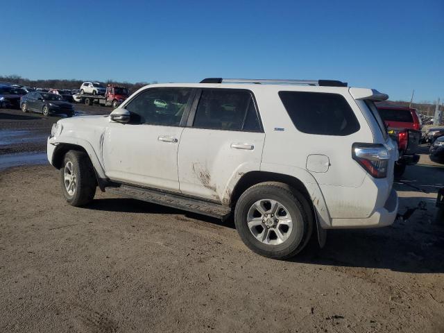 Obraz 2 z 2019 TOYOTA 4RUNNER SR5 2019 z VIN JTEBU5JR3K5652569