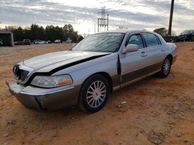 Image 1 of 2003 LINCOLN TOWN CAR SIGNATURE 2003 with VIN 1LNHM82W23Y660789