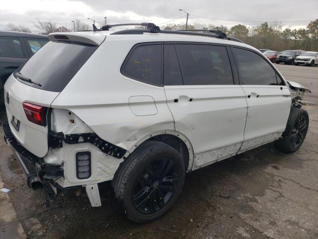 Image 3 of 2022 VOLKSWAGEN TIGUAN SE R-LINE BLACK 2022 with VIN 3VVCB7AXXNM082322