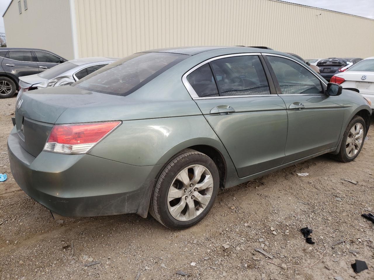 Изображение 3 2010 HONDA ACCORD EX 2010 с VIN 1HGCP2F73AA009667