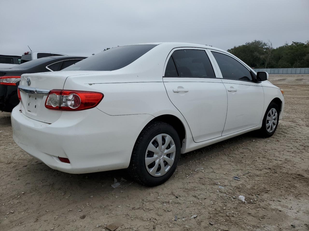 Image 3 of 2013 TOYOTA COROLLA BASE 2013 with VIN 5YFBU4EE5DP179575