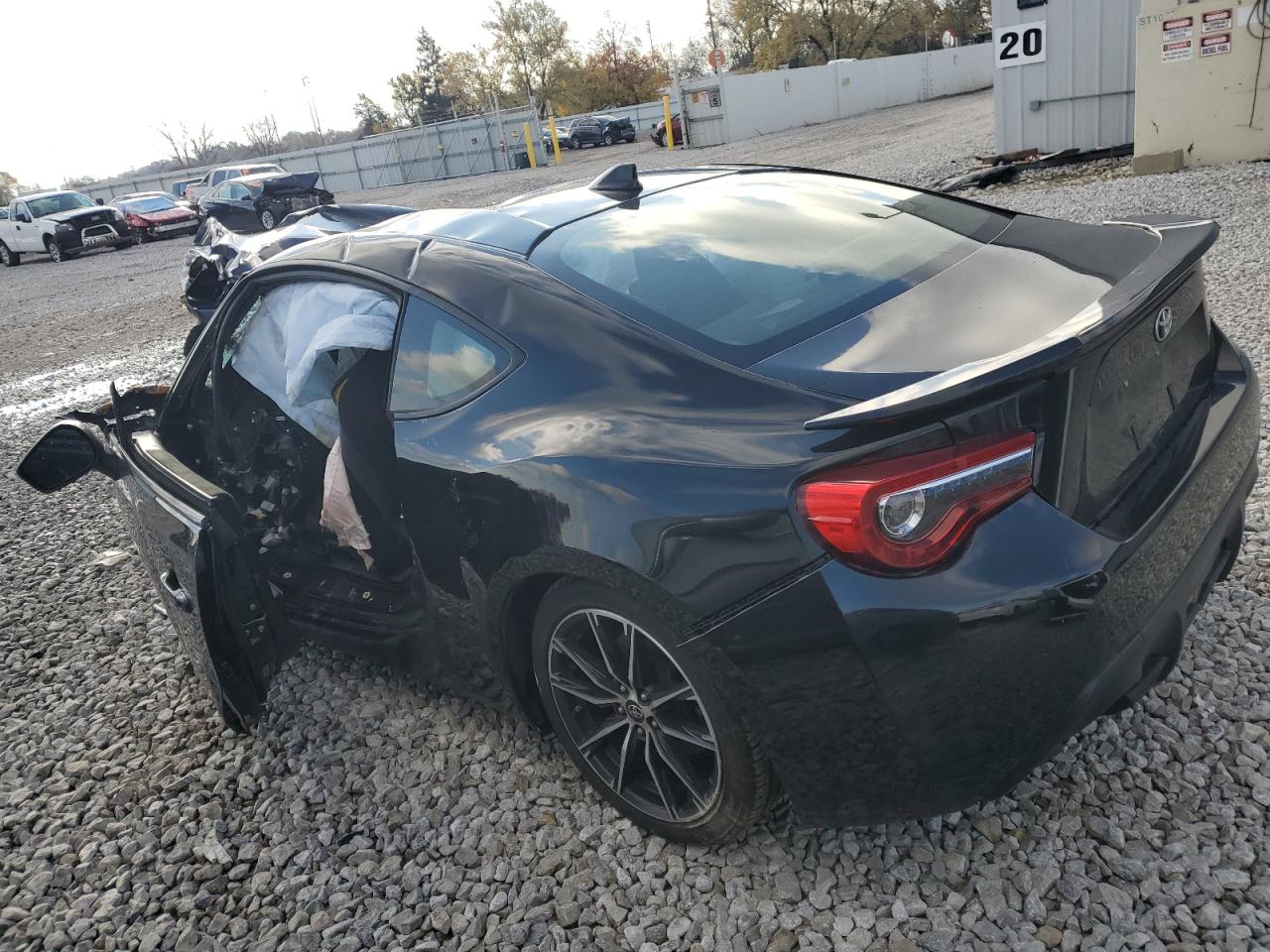 Image 2 of 2017 TOYOTA 86 BASE 2017 with VIN JF1ZNAA10H8711075