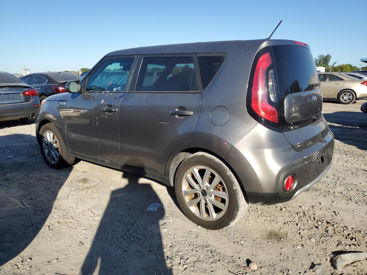 Изображение 2 2017 KIA SOUL + 2017 с VIN KNDJP3A54H7410203