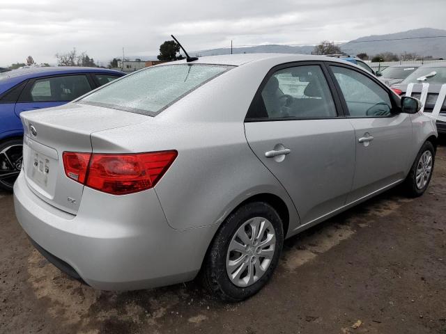 Obraz 3 z 2010 KIA FORTE EX 2010 z VIN KNAFU4A24A5113070