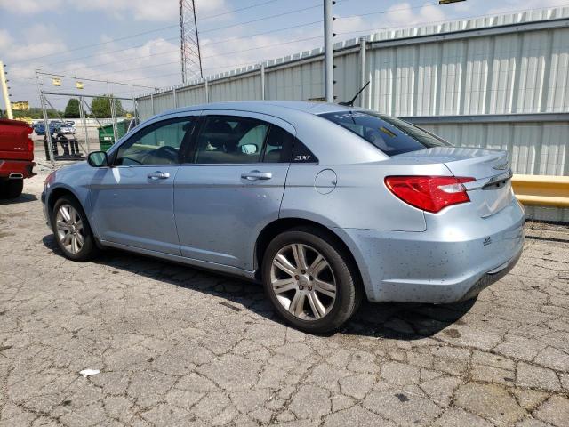 Изображение 2 2013 CHRYSLER 200 LX 2013 с VIN 1C3CCBAB2DN715150