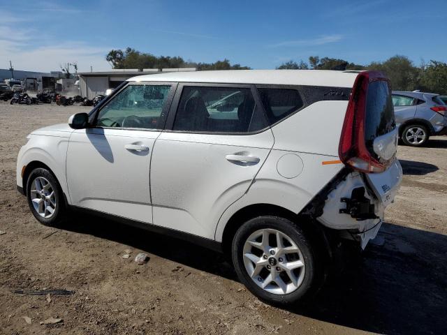 Obraz 2 z 2020 KIA SOUL LX 2020 z VIN KNDJ23AU6L7726846