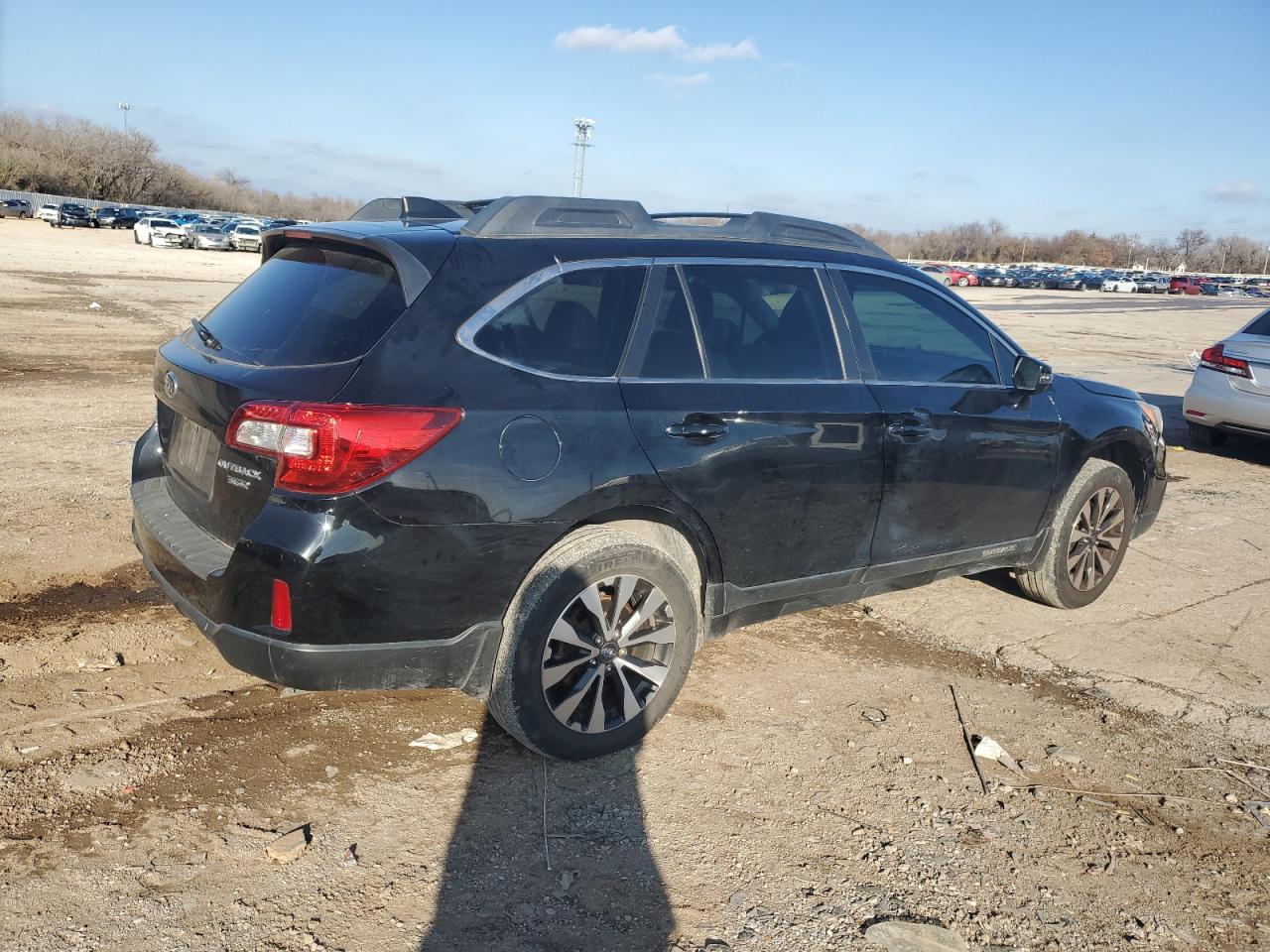 Изображение 3 2017 SUBARU OUTBACK 3.6R LIMITED 2017 с VIN 4S4BSEKC6H3241445