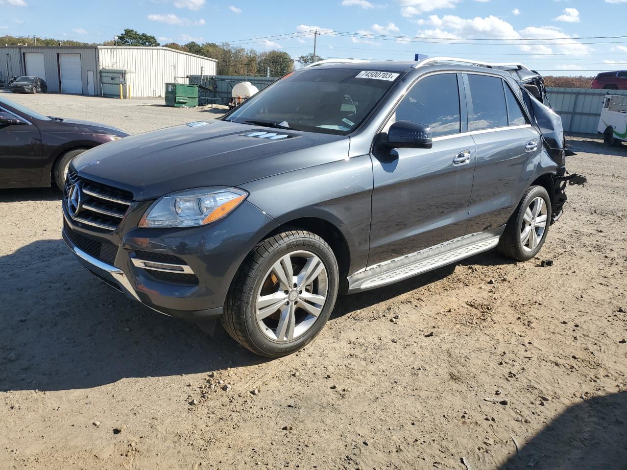 Изображение 1 2015 MERCEDES-BENZ ML 350 4MATIC 2015 с VIN 4JGDA5HB8FA515604