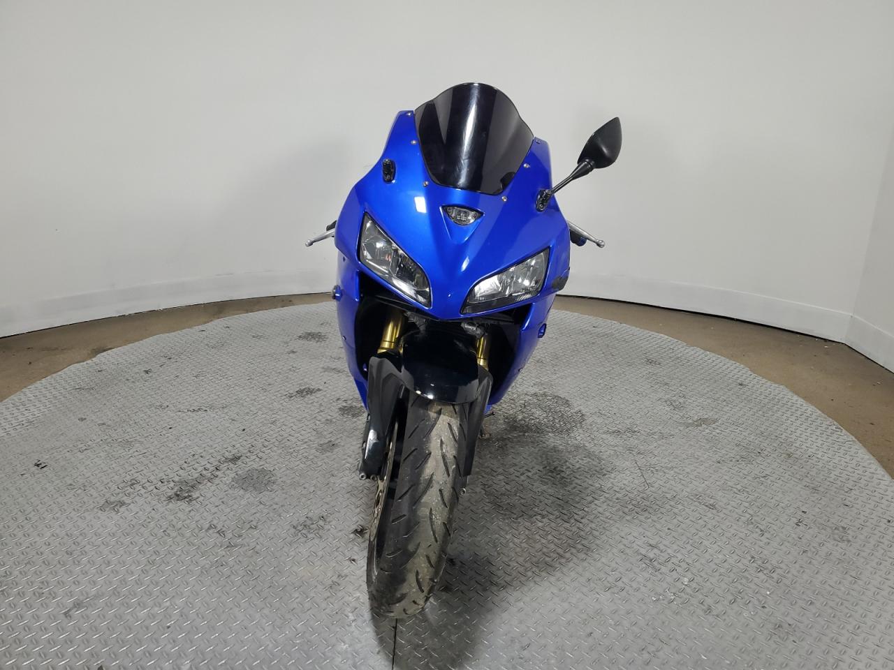 Image 2 of 2005 HONDA CBR600 RR 2005 with VIN JH2PC37045M200576