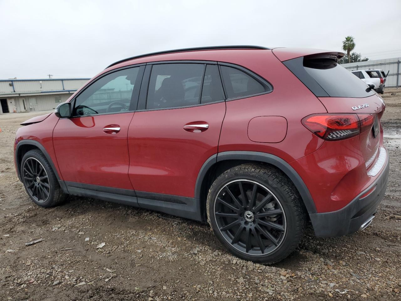 Image 2 of 2021 MERCEDES-BENZ GLA 250 2021 with VIN W1N4N4GB1MJ245612