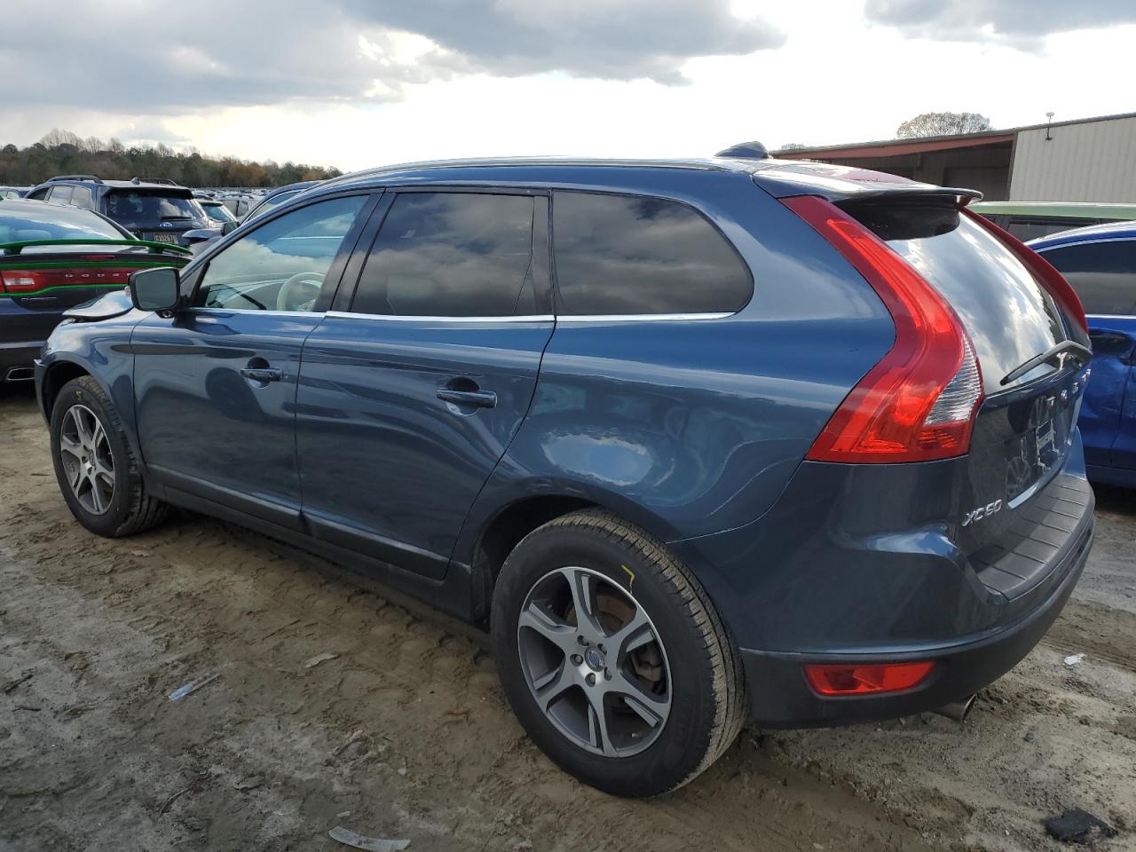 Изображение 2 2011 VOLVO XC60 T6 2011 с VIN YV4902DZ7B2209199