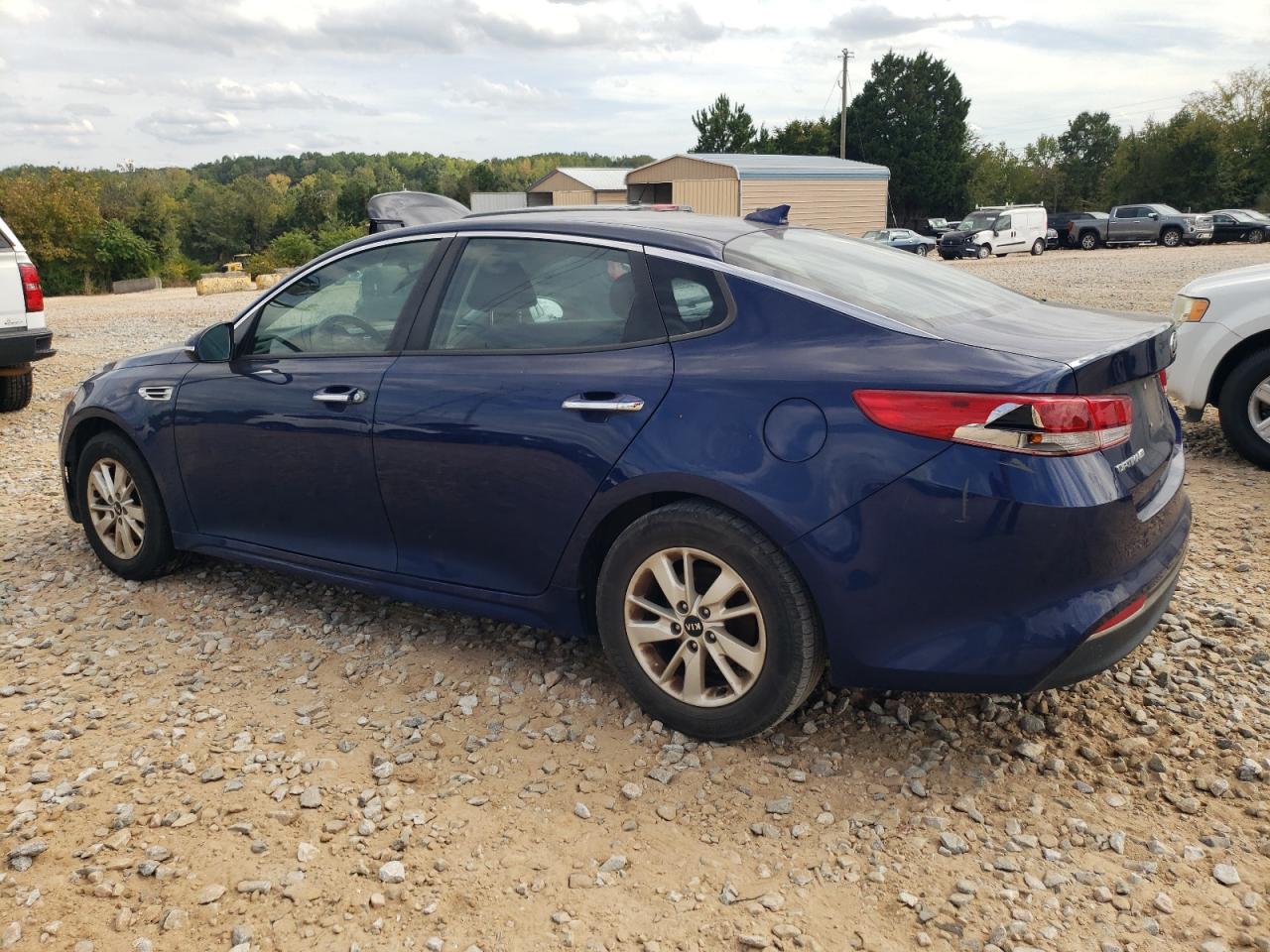 Obraz 2 z 2017 KIA OPTIMA LX 2017 z VIN 5XXGT4L37HG152354