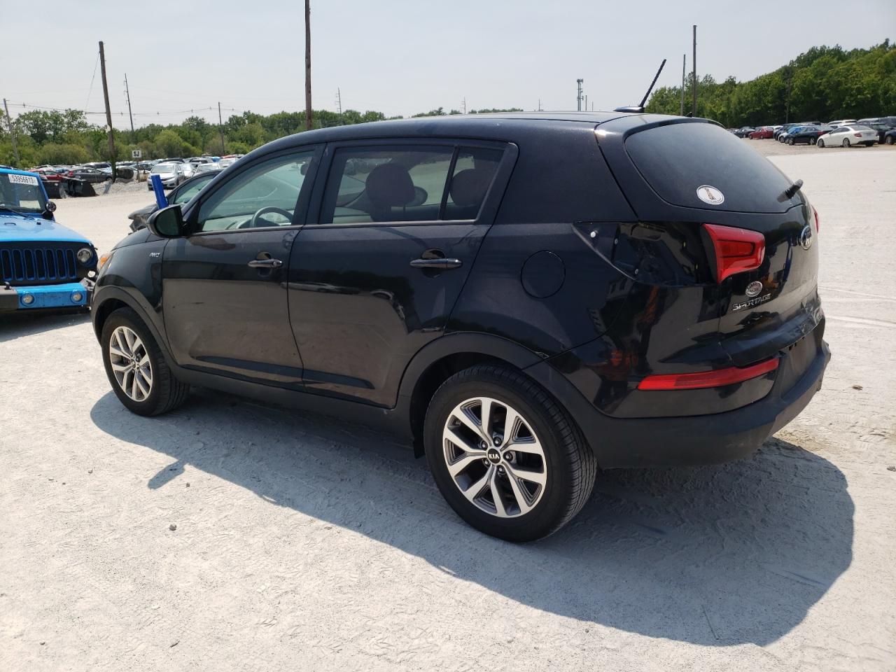 Изображение 2 2016 KIA SPORTAGE LX 2016 с VIN KNDPBCAC4G7853988