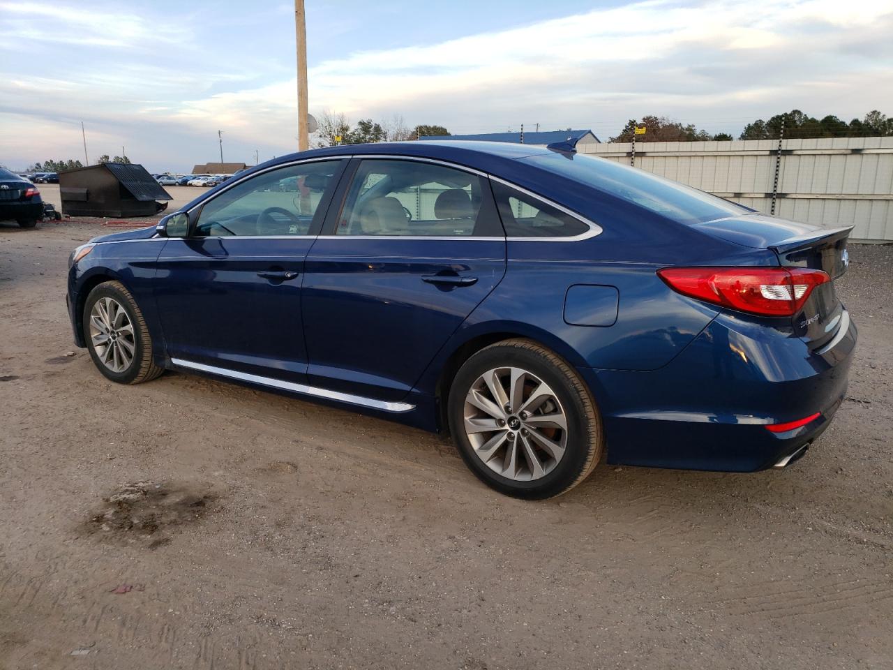 Image 2 of 2016 HYUNDAI SONATA SPORT 2016 with VIN 5NPE34AF6GH413934