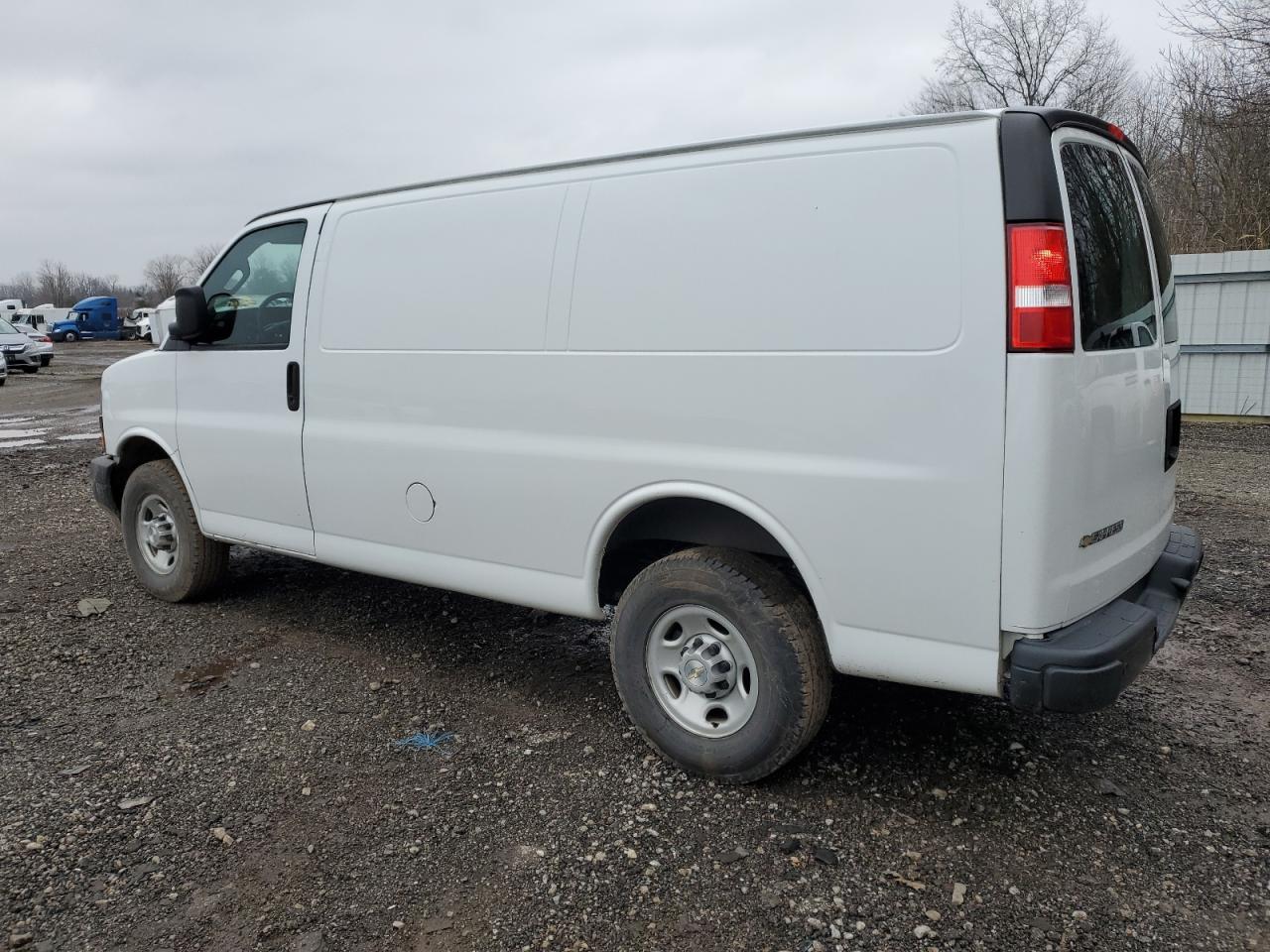 Image 2 of 2021 CHEVROLET EXPRESS G2500  2021 with VIN 1GCWGAFP2M1304592