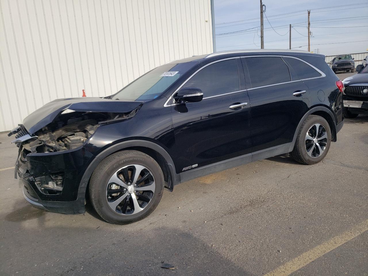 Image 1 of 2016 KIA SORENTO EX 2016 with VIN 5XYPHDA57GG084380