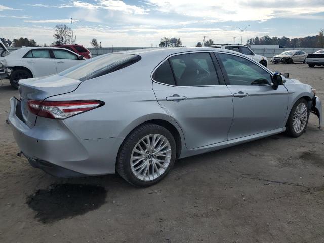 Obraz 3 z 2018 TOYOTA CAMRY L 2018 z VIN 4T1B11HK0JU001995