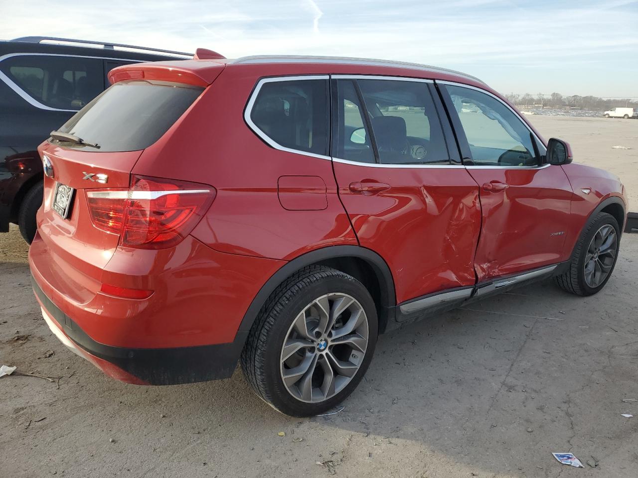 Obraz 3 z 2015 BMW X3 XDRIVE28I 2015 z VIN 5UXWX9C54F0D62229