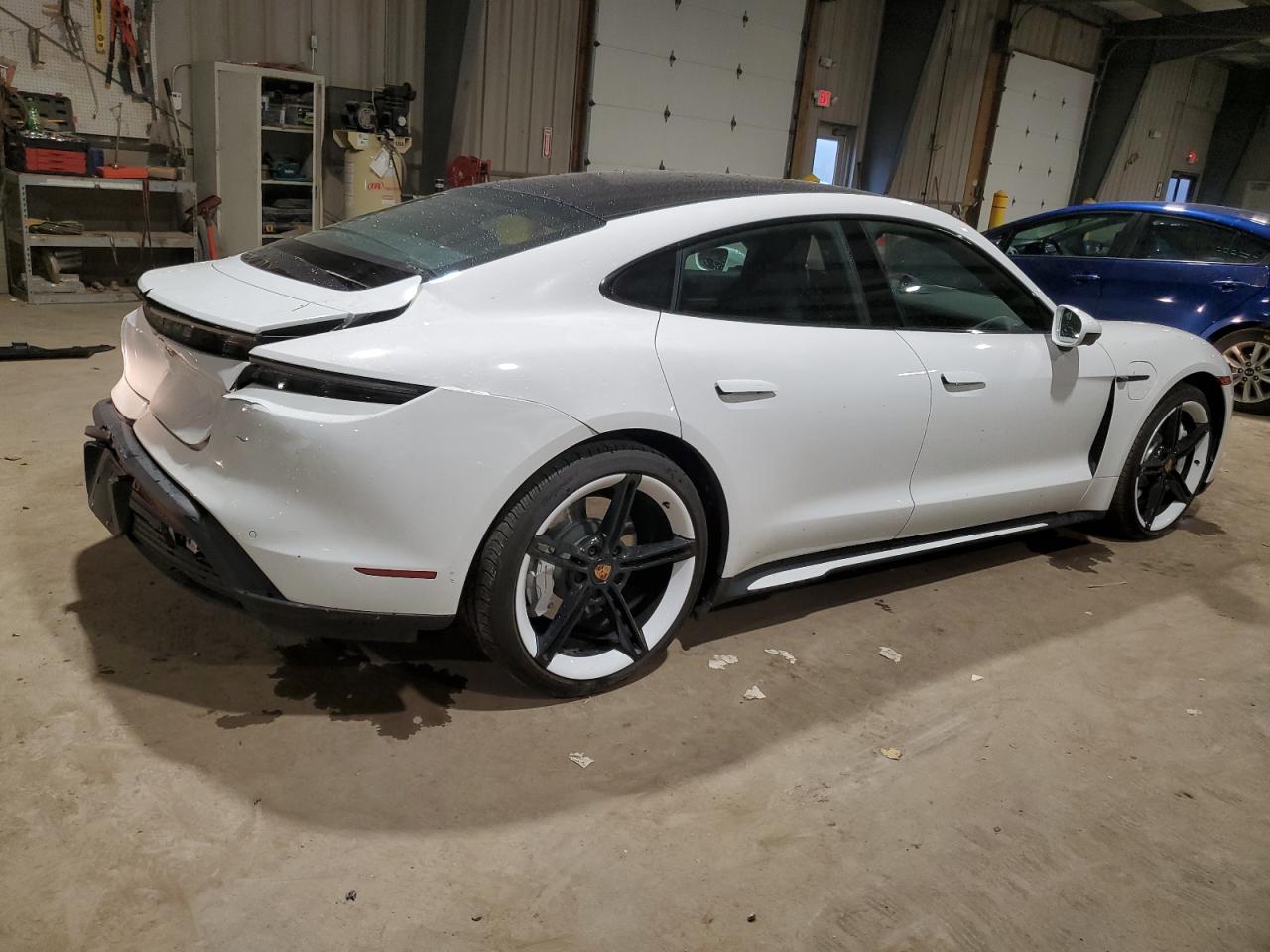 Image 3 of 2021 PORSCHE TAYCAN 4S 2021 with VIN WP0AB2Y15MSA42667