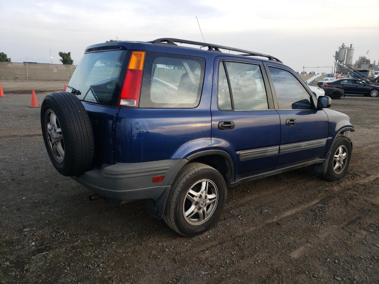 Image 3 of 1997 HONDA CR-V LX 1997 with VIN JHLRD1851VC039206