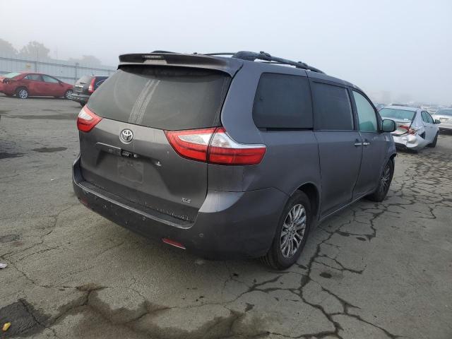Obraz 3 z 2015 TOYOTA SIENNA XLE 2015 z VIN 5TDYK3DC1FS607453