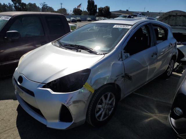 Image 1 of 2013 TOYOTA PRIUS C  2013 with VIN JTDKDTB3XD1040933