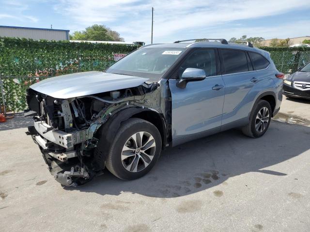 2022 TOYOTA HIGHLANDER XLE 2022 image